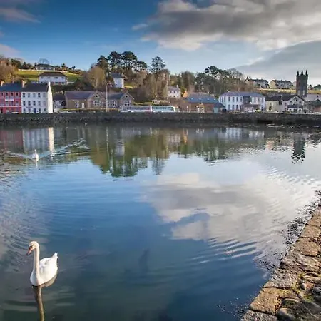 Anne's * Bantry